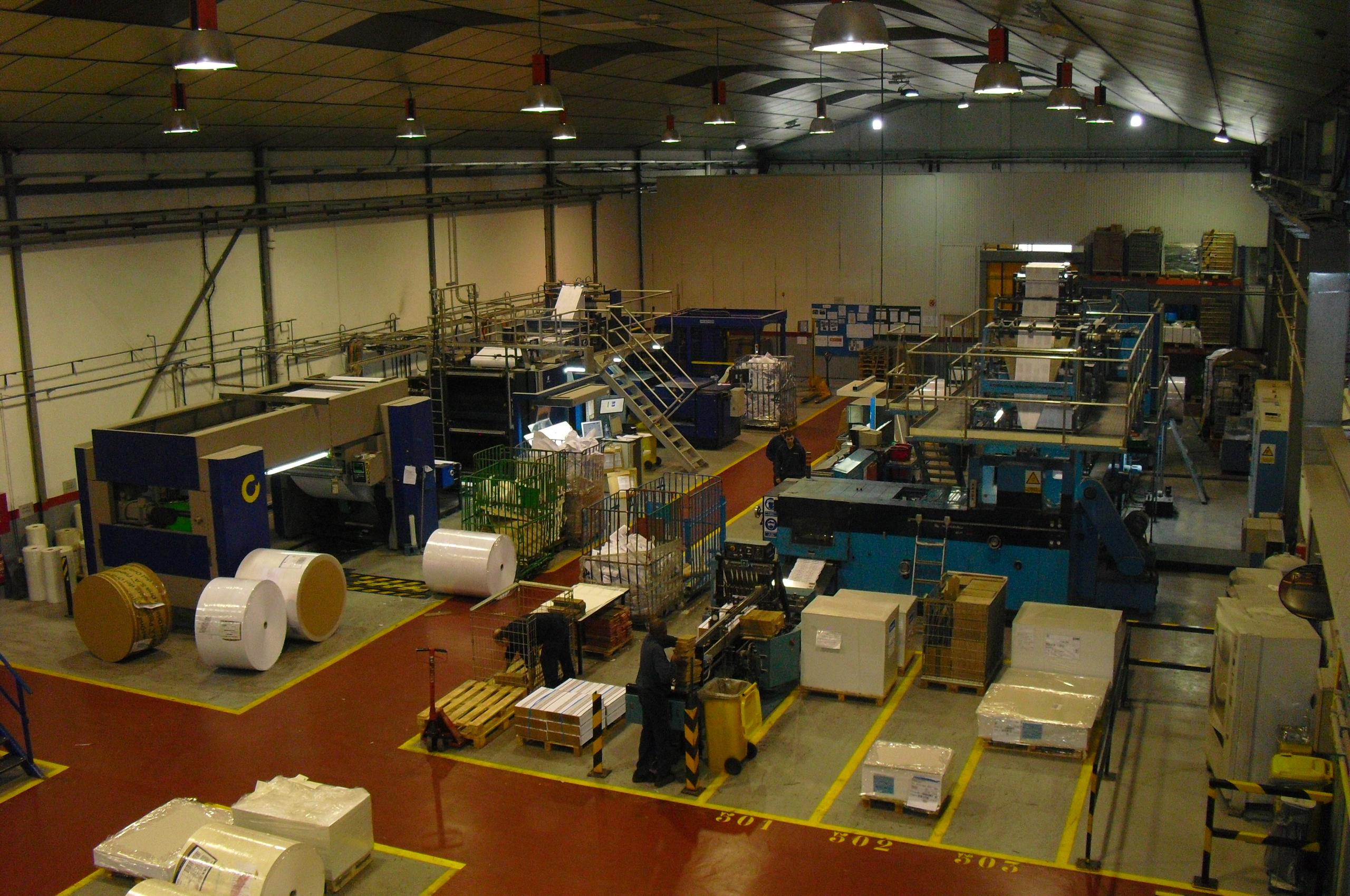 Fábrica de almacenamiento de bobinas de papel